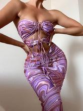 Sexy rückenfreies Printkleid mit schmalem Ausschnitt